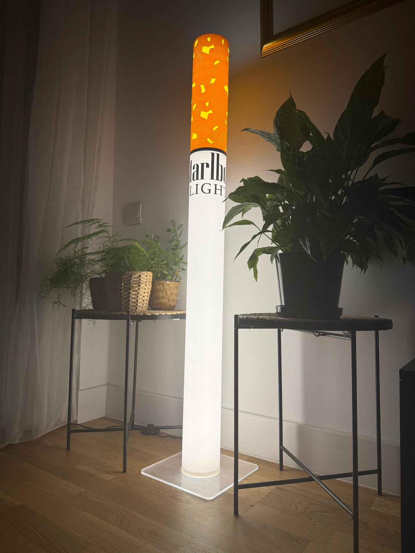 Vintage Marlboro Lamp